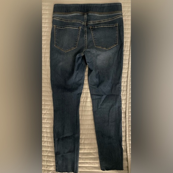 Old Navy Rockstar Super Skinny Jeggings -mid rise- - Picture 3 of 7